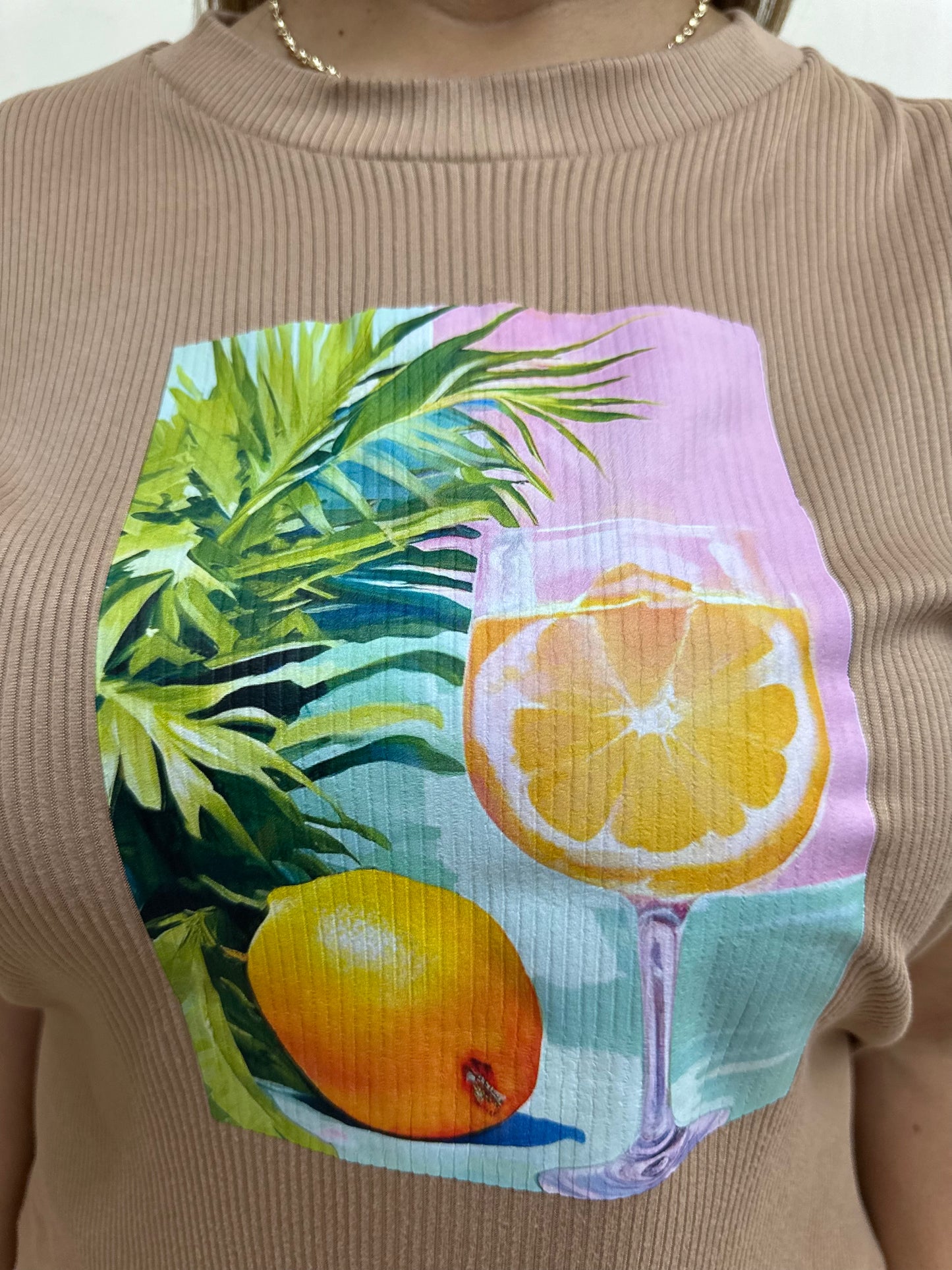 Conjunto Tropical Capuchino – Blusa y Shorts